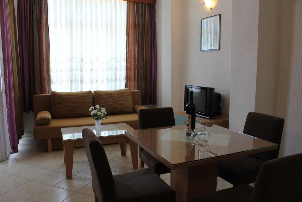 Villa Nestor สตรูกา ภายนอก รูปภาพ
